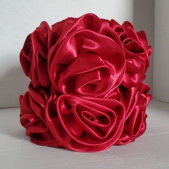 For Your Ease Only Clutch Bag Pouch Purse Red Satin Roses WOMEN'S WOMAN'S - Picture 2 of 16